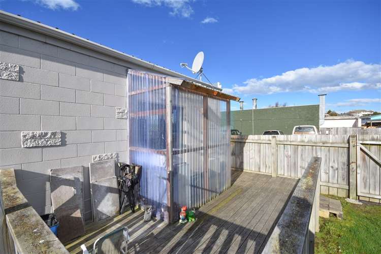 32 Riselaw Road Calton Hill_1