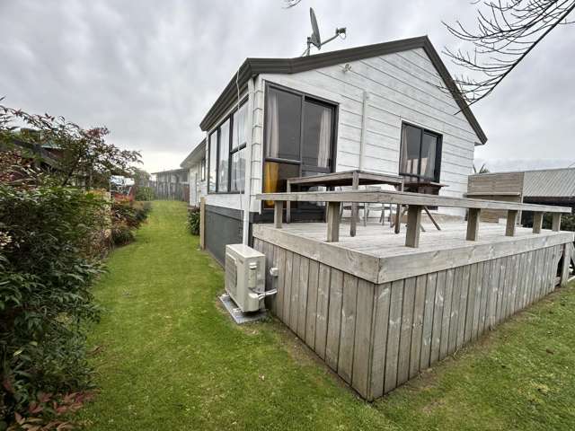 2 BEDROOM PAPAMOA BEACH