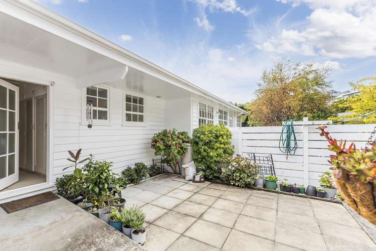 5 Ridd Crescent Karori_14