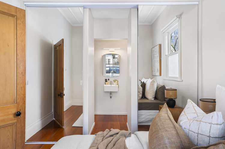 4 Graysons Lane Mount Eden_15