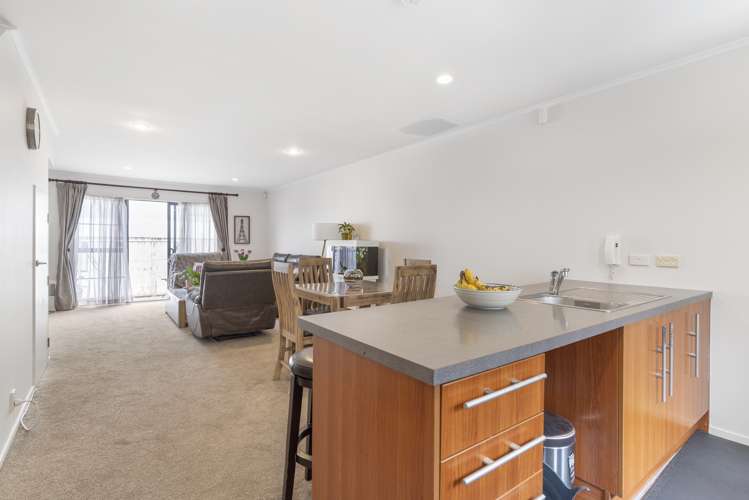 74/42 Holly Street Avondale_8