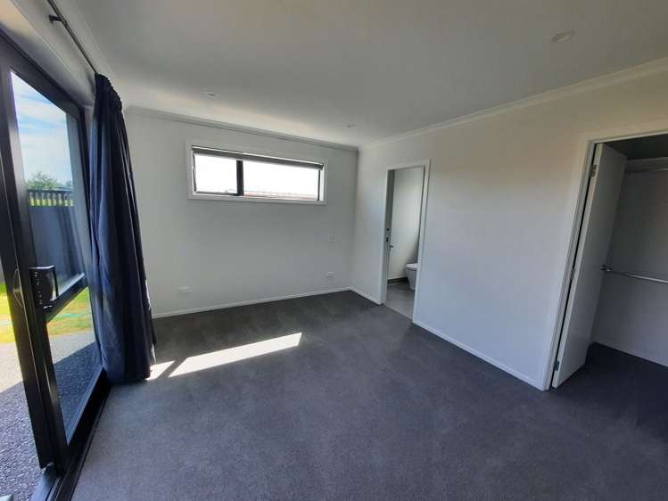 33 Trewern Avenue Chartwell_13