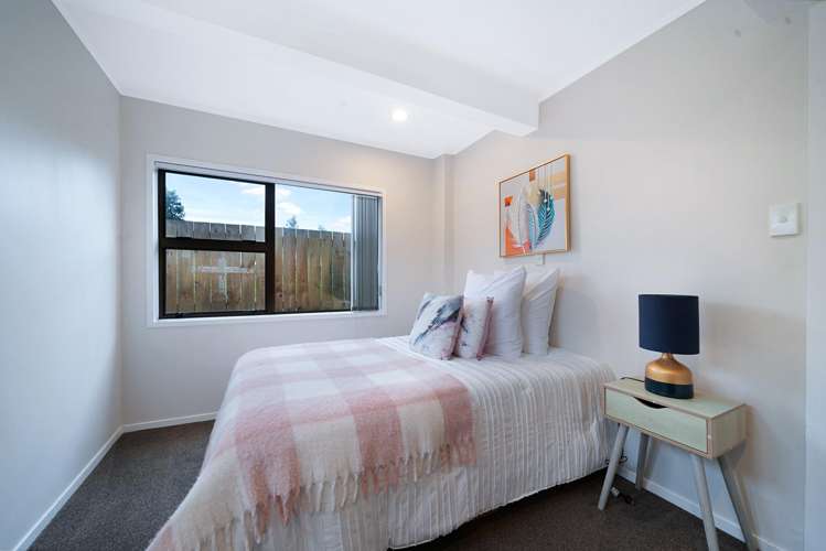 102 Tirimoana Road Te Atatu South_13