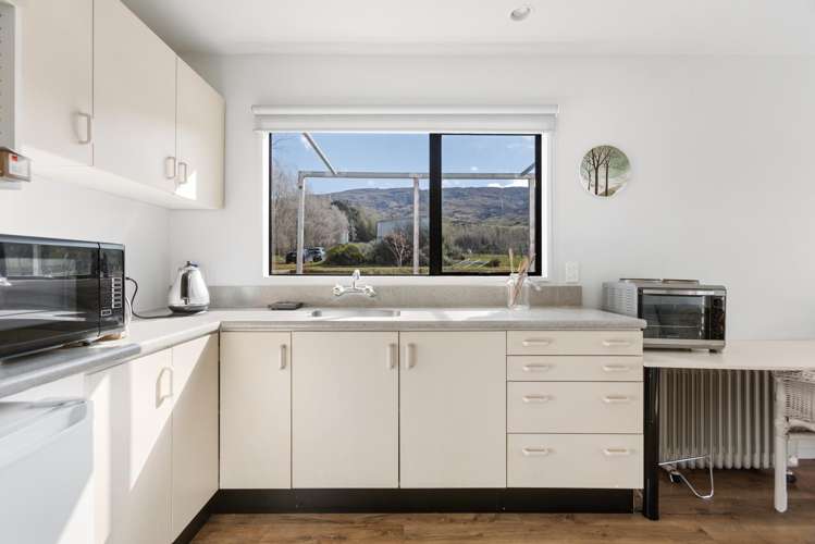 204 Heaney Road Cromwell_25