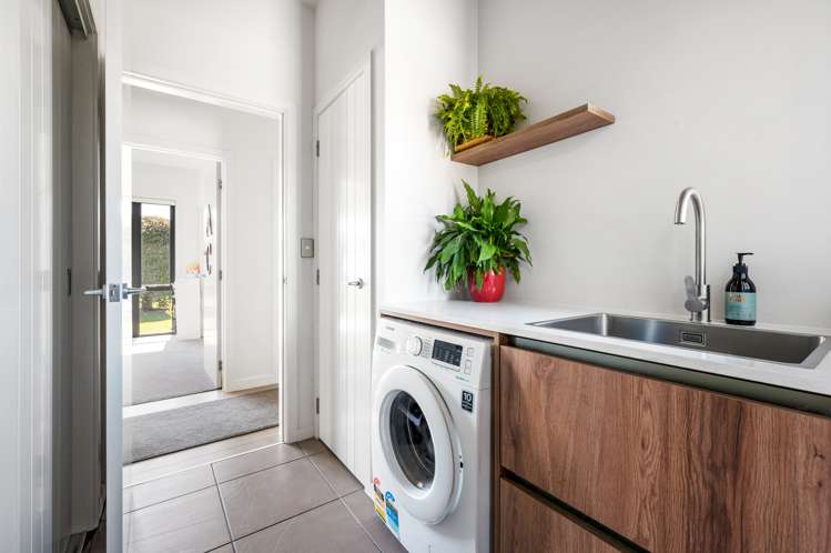 10 Matheson Crescent Albert Town_18