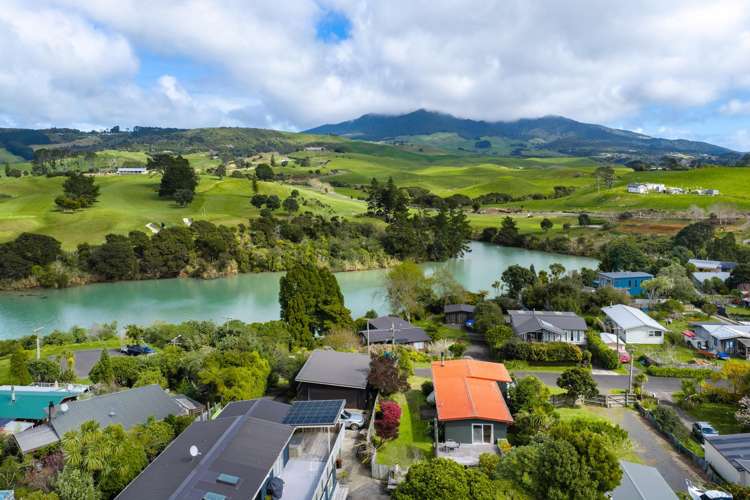 26 Smith Street Raglan_35