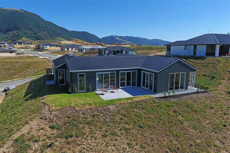 42 Quail Rise Stoke_1