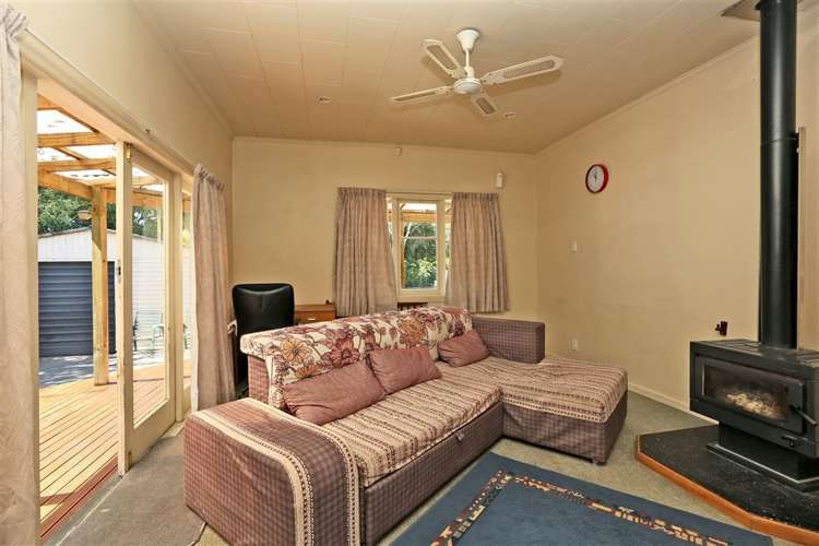 10 Railway Road Whakatu_9