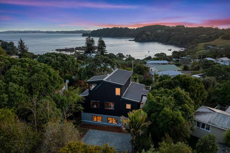 4 Hillside Crescent Leigh_29