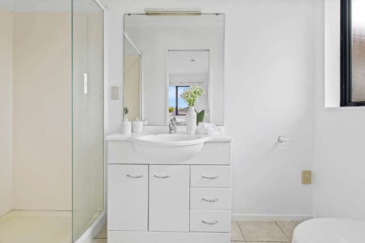 18 Ironstone Place Randwick Park_13