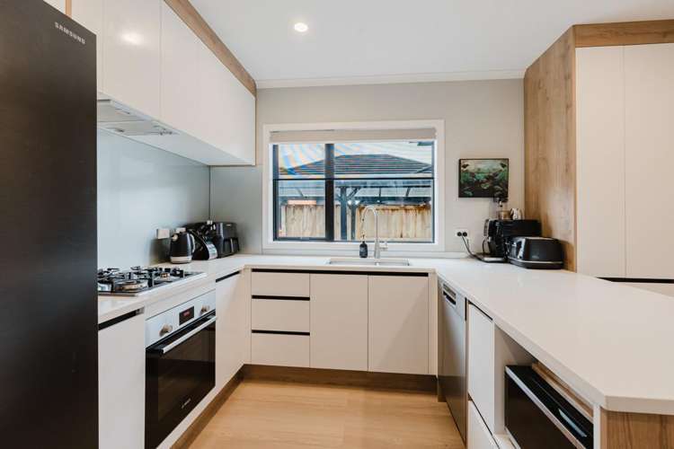 2/10 Norman Street Nawton_2
