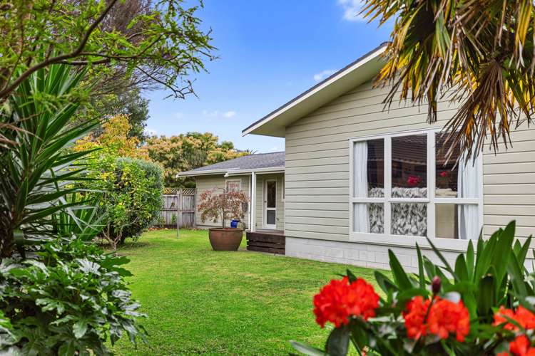 1 Kiriwai Place Matua_18