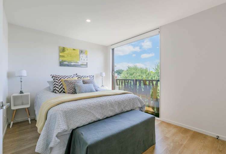 2/21A Mt Smart Road Royal Oak_12