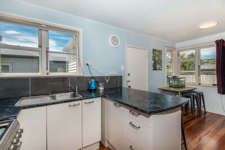 16a Erima Avenue Point England_9