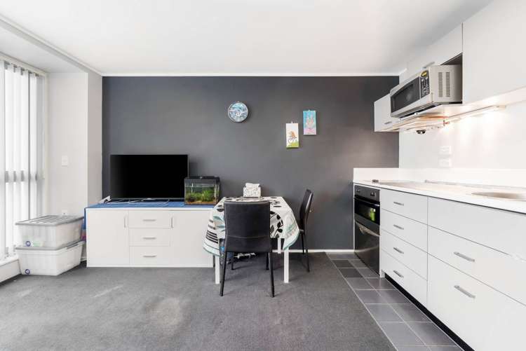 1101/72 Nelson Street Auckland Central_7