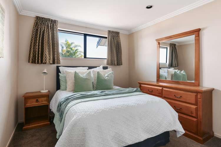 8 Contour Avenue Pyes Pa_17