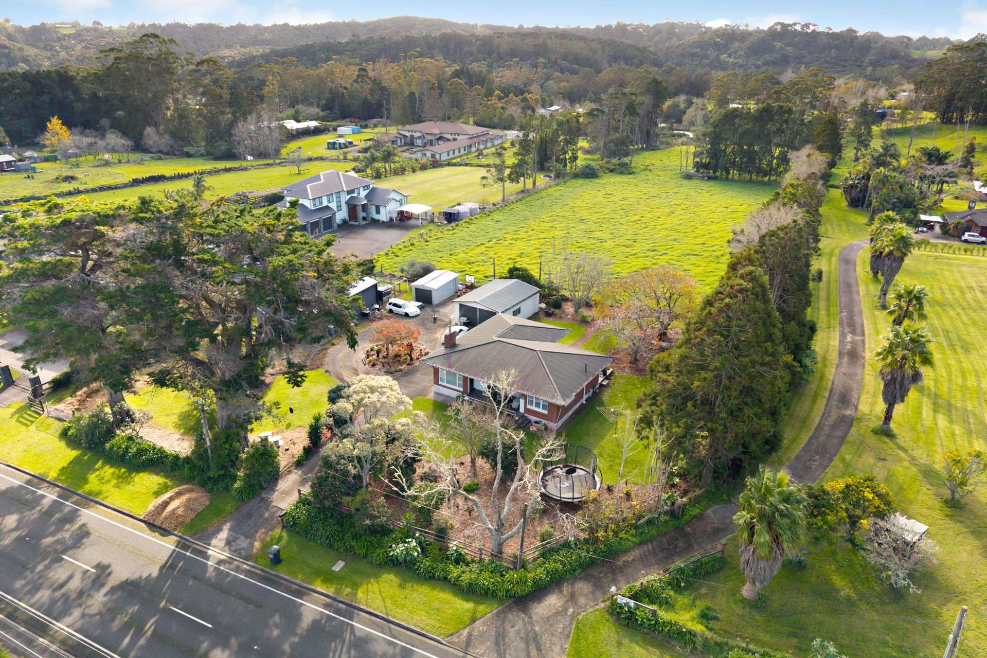 472 Paremoremo Road Paremoremo_0