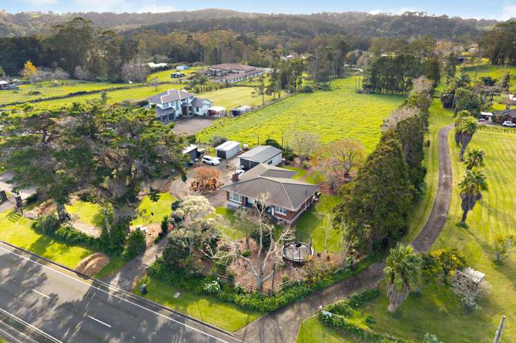472 Paremoremo Road_0