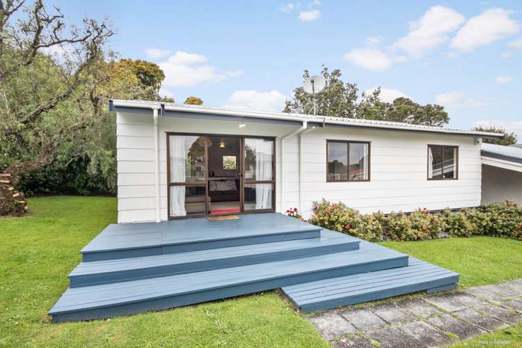 1/2 Hughes Terrace Te Atatu Peninsula_2