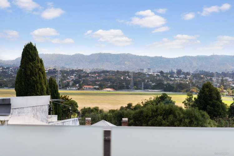 102/1904 Great North Road Avondale_12