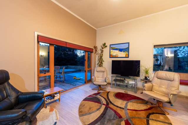 153 Halcombe Road Feilding_4