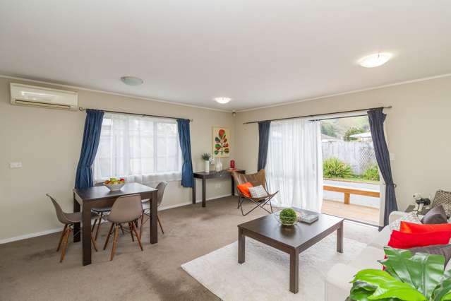 2/4 Ipswich Grove Wainuiomata_4