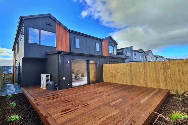 24a Hearth Street Flat Bush_11