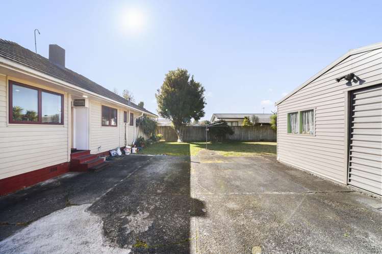 16 Antrim Crescent Otara_19