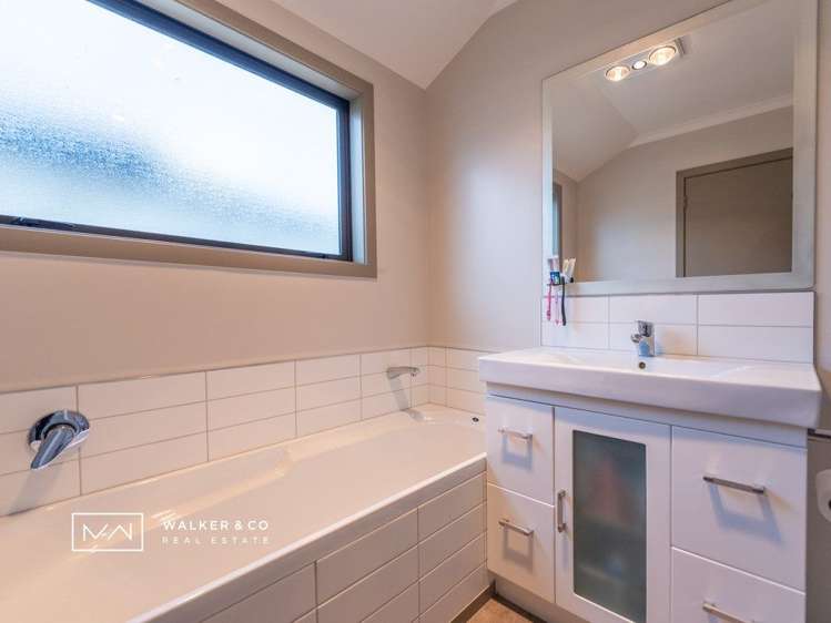 7 Percy Kinsman Crescent Riverstone Terraces_7