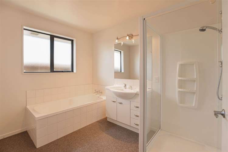 8 Parkdale Close Allenton_11