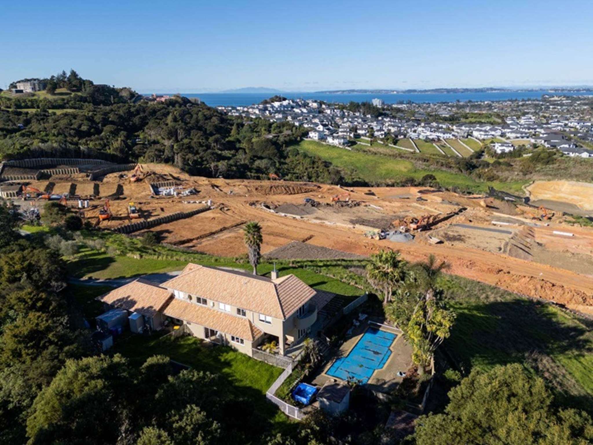 Neighbours unite to sell off $9m block surrounded by sea of earthworks