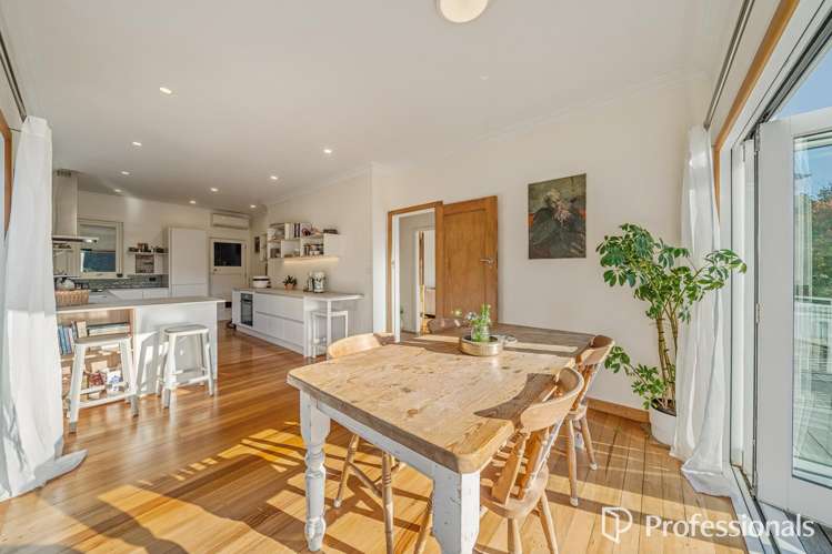 31 Walter Road Lowry Bay, Eastbourne_11