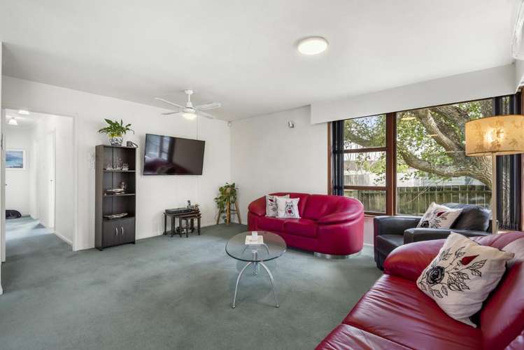 7 Parakai Avenue Parakai_8