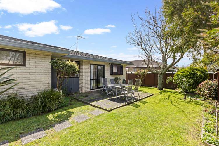 1/50 Vivian Wilson Drive Eastern Beach_4