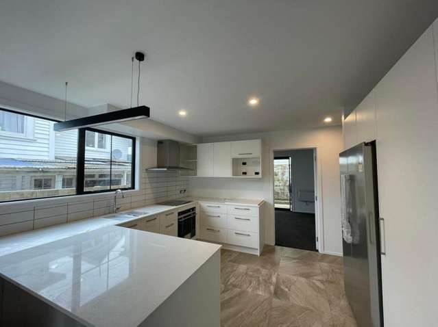 C/2 Quentin Avenue North Dunedin_1