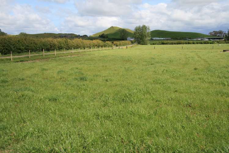 775 Bird Road Stratford_6