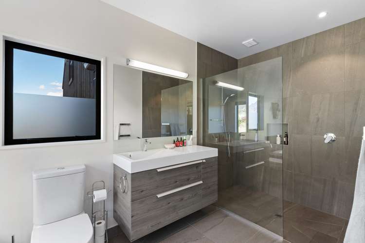 36 Mckellar Drive Jacks Point_24