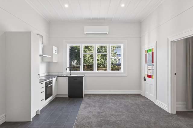 2/153 Wainui Road Kaiti_2