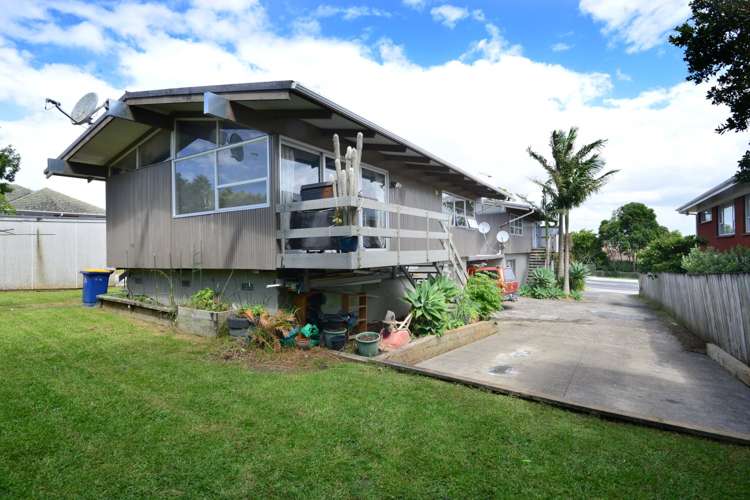 196 Edmonton Road Te Atatu South_26