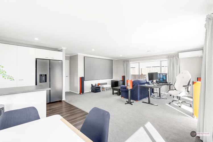 8 Grovedale Square Wainuiomata_10