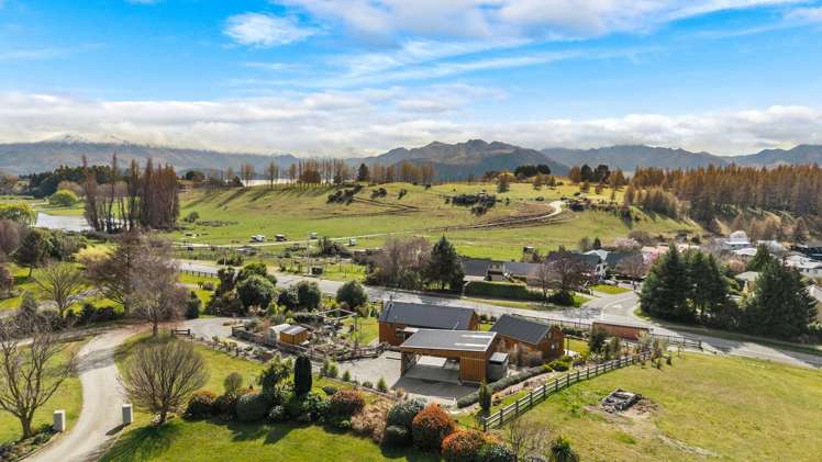 179 Wanaka-Mount Aspiring Road Wanaka_21