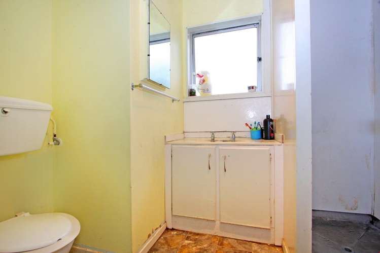 2/11 Justamere Place Manurewa_7