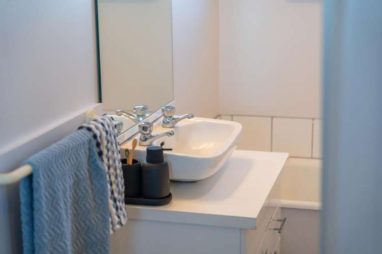 1/5 Hinemoa Avenue Taupo_11