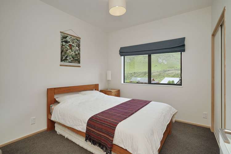 8 Cheeseman Terrace Castle Hill_11