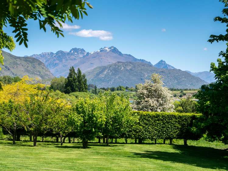 7 Arrowtown-Lake Hayes Road Dalefield/Wakatipu Basin_18