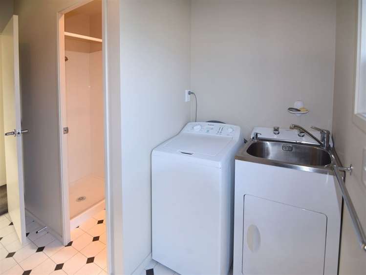 8 Daphne Road Tairua_12