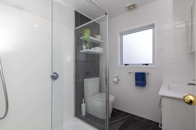 239 Rosetta Road Raumati Beach_16