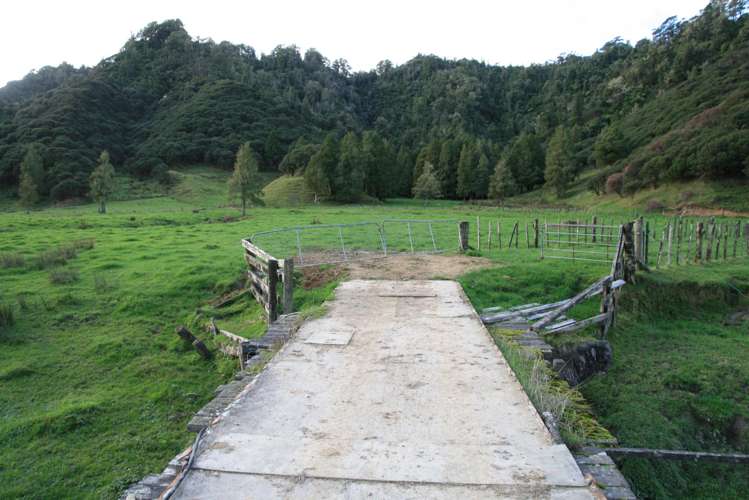 0n Mangaonga Road Ahititi_10