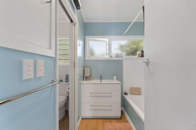 67 Jenner Road Toi Toi_11