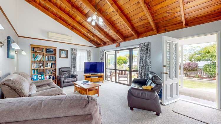 7 West Crescent Te Puru_9